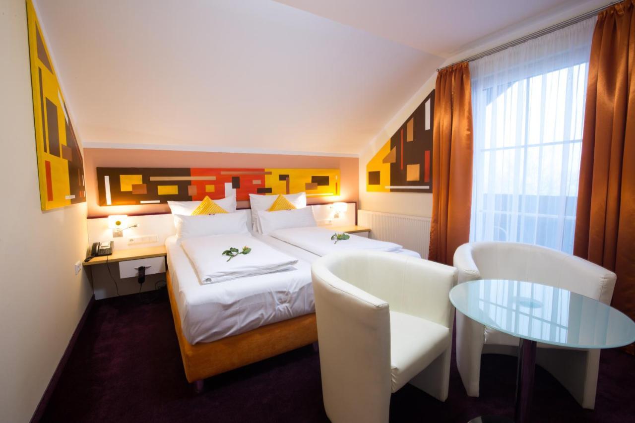 Hotel Residenz Hoessinger Karlstetten Экстерьер фото